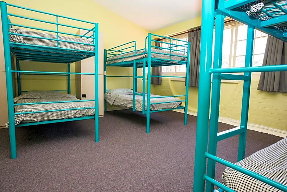 Newcastle Beach YHA Hostel