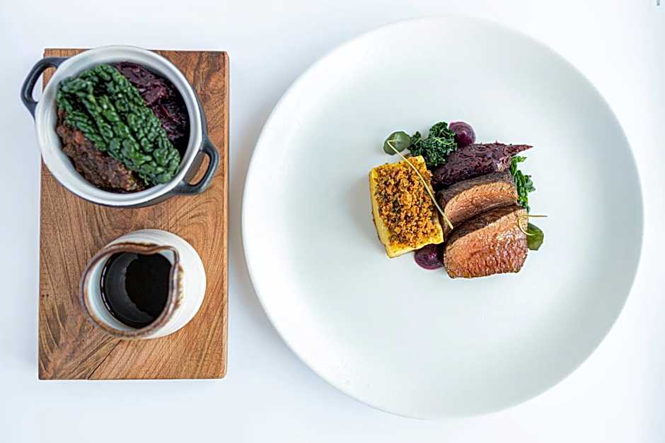 The Horse and Groom Inn