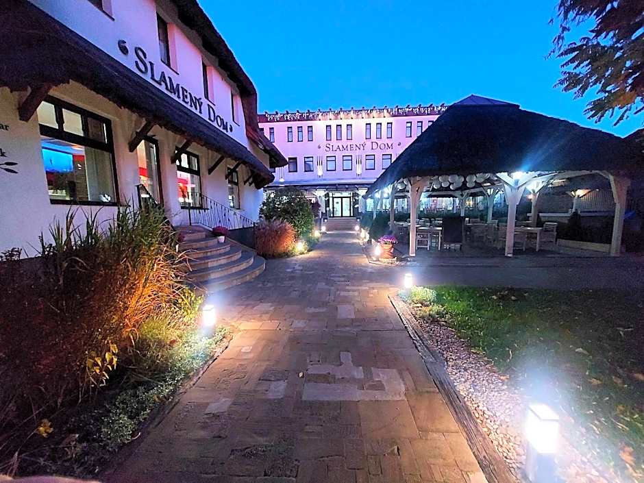 Hotel Slamený Dom & SPA