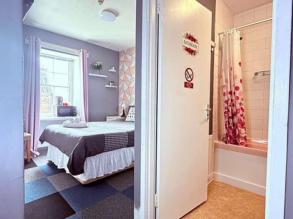 Modern Rooms with SELF Check-In The Castle, Coldstream