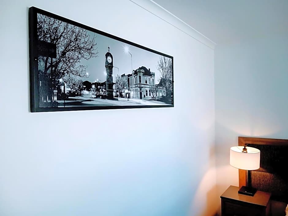 Winning Post Motor Inn