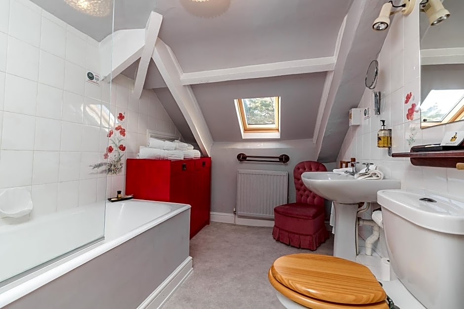 The Lynch Country House