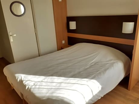 Double Room with 1 Double Bed