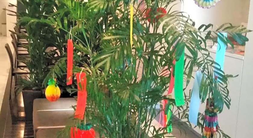 Hamilton Hotel Black