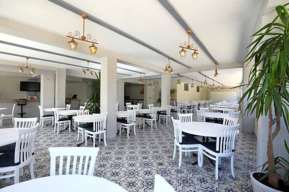 Summer Garden Suites Beach Hotel