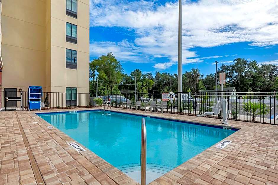 Comfort Suites Gainesville Near University