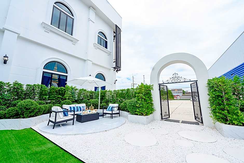 Marble Arch De Loei Hotel