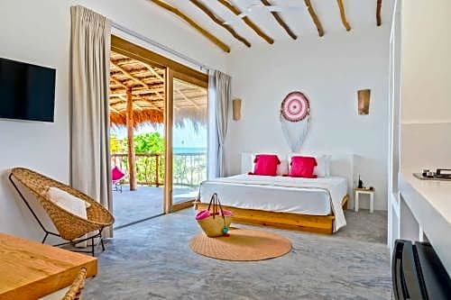 Punta Blanca Beachfront Suites