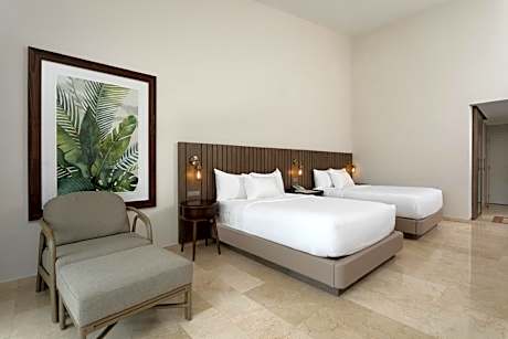 Queen Room with Two Queen Beds and Garden View