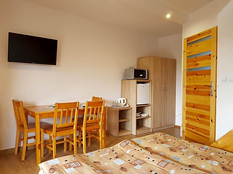 Ośrodek Kolonijno - Wypoczynkowy Ania