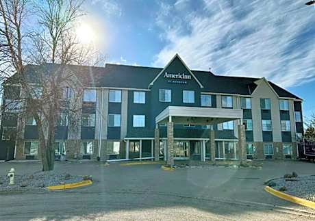 AmericInn by Wyndham Galesburg