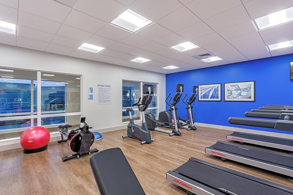 Holiday Inn Express & Suites Rice Lake By IHG