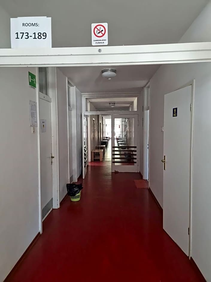 Youth Hostel Pinesta