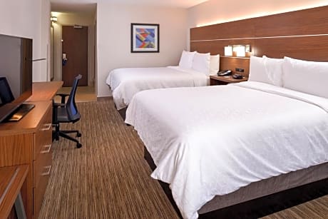 Standard Queen Room with Two Queen Beds