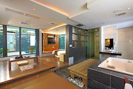 Deluxe Villa