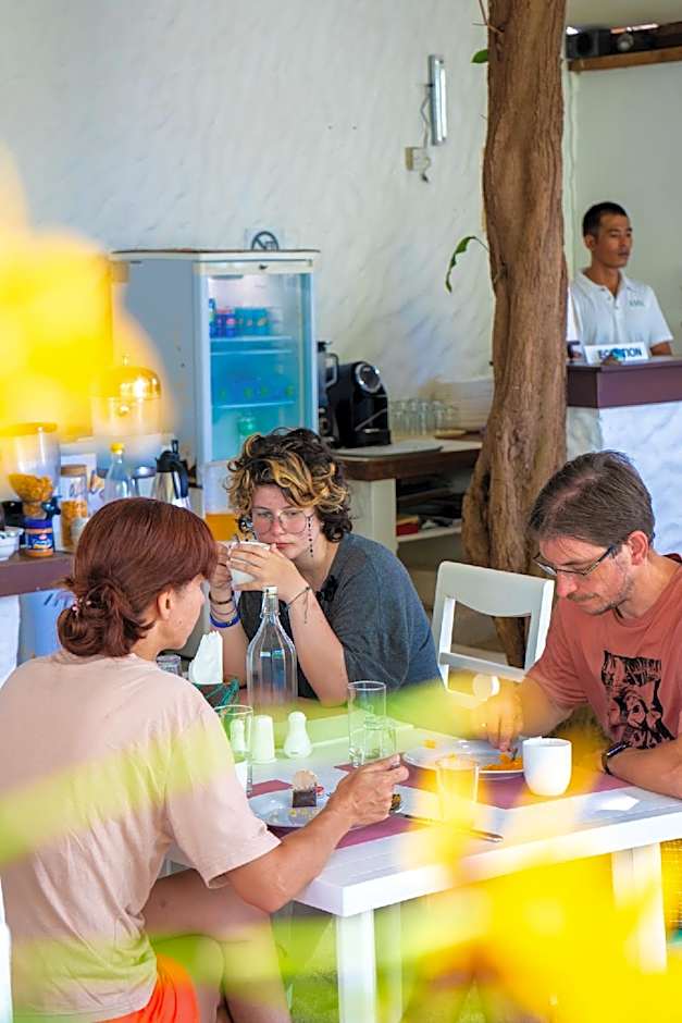 Vaali Maldives Island Escapes & Dive