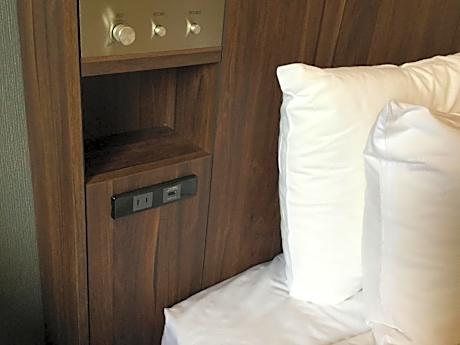 Standard Twin Room - Non-Smoking