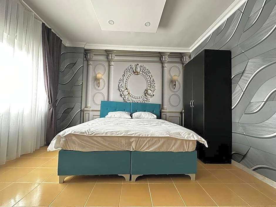NUS GRAND HOTEL