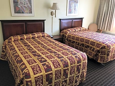 Two Double Beds Non-Smoking