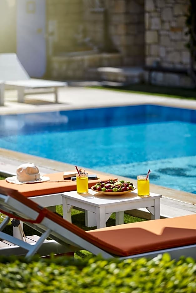 Panda Alacati Hotel