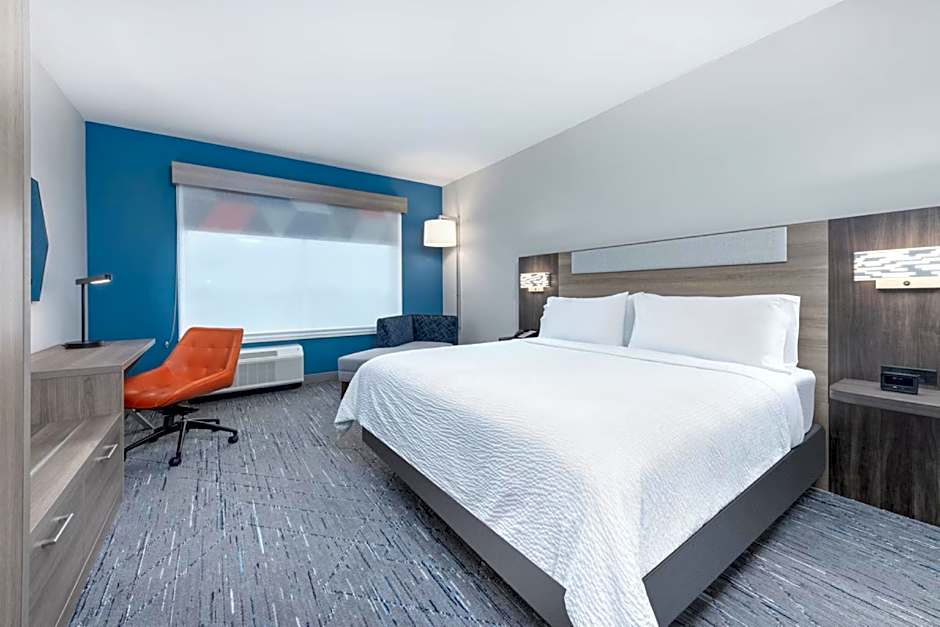 Photo 1 of 14 of Leisure 1 King Bed