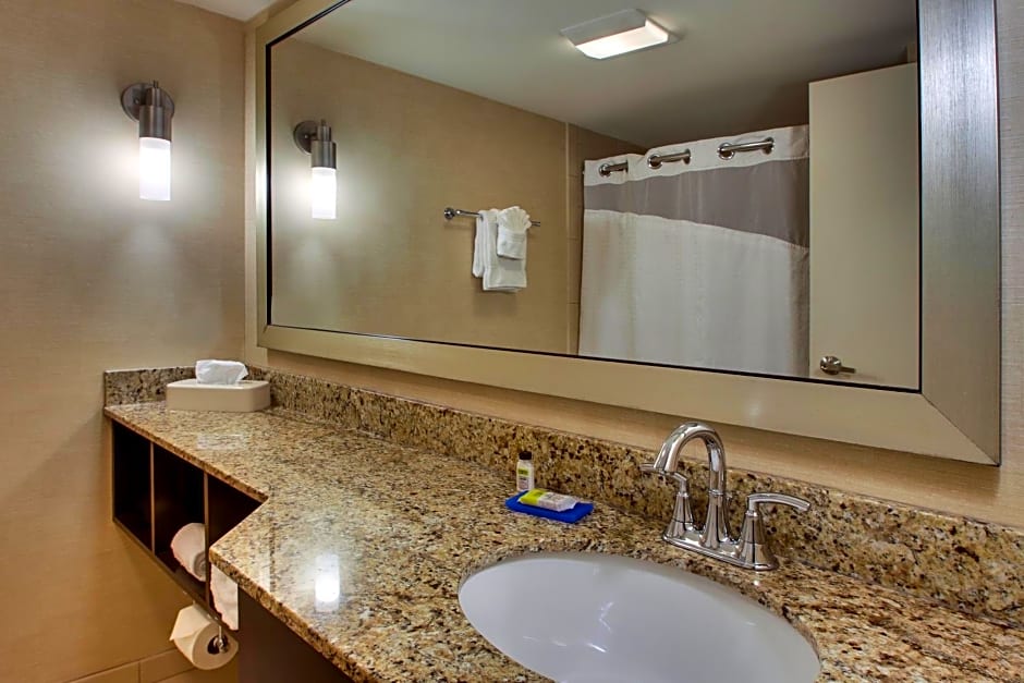 Holiday Inn Express Baltimore BWI Airport West by IHG