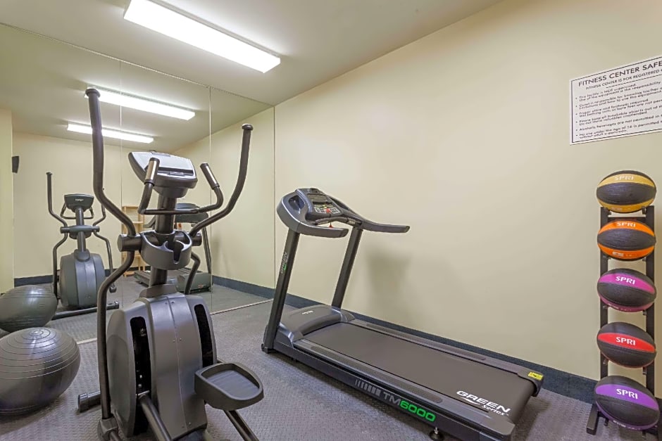 Days Inn by Wyndham Brooklyn Crown Heights