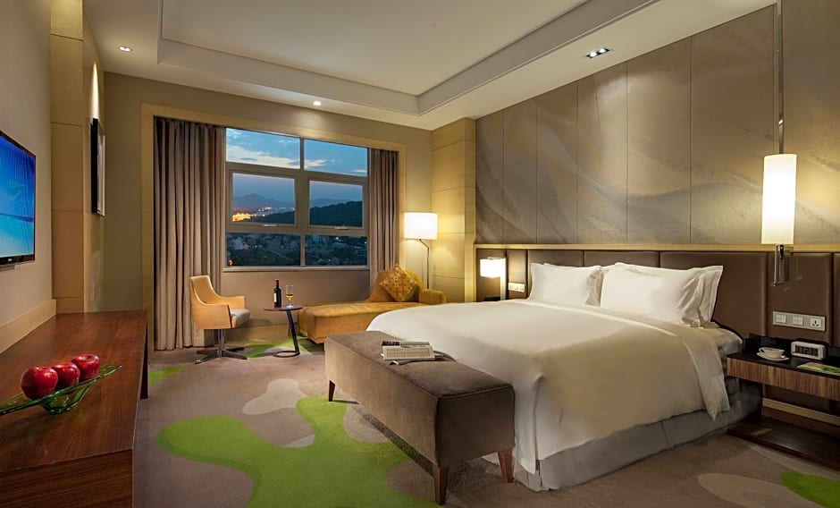 Holiday Inn Qingdao Expo