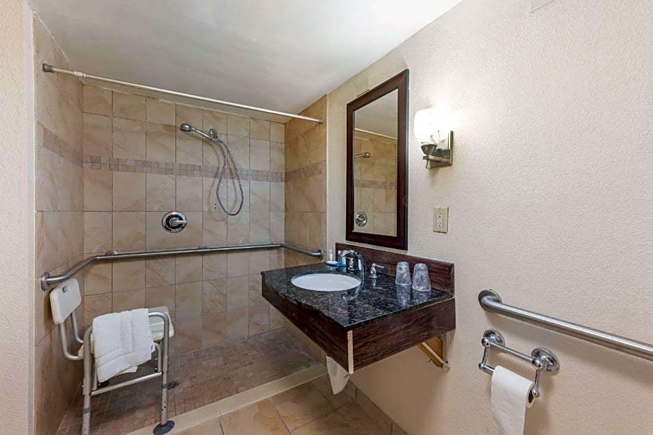 Clarion Hotel & Suites – Mount Laurel, NJ