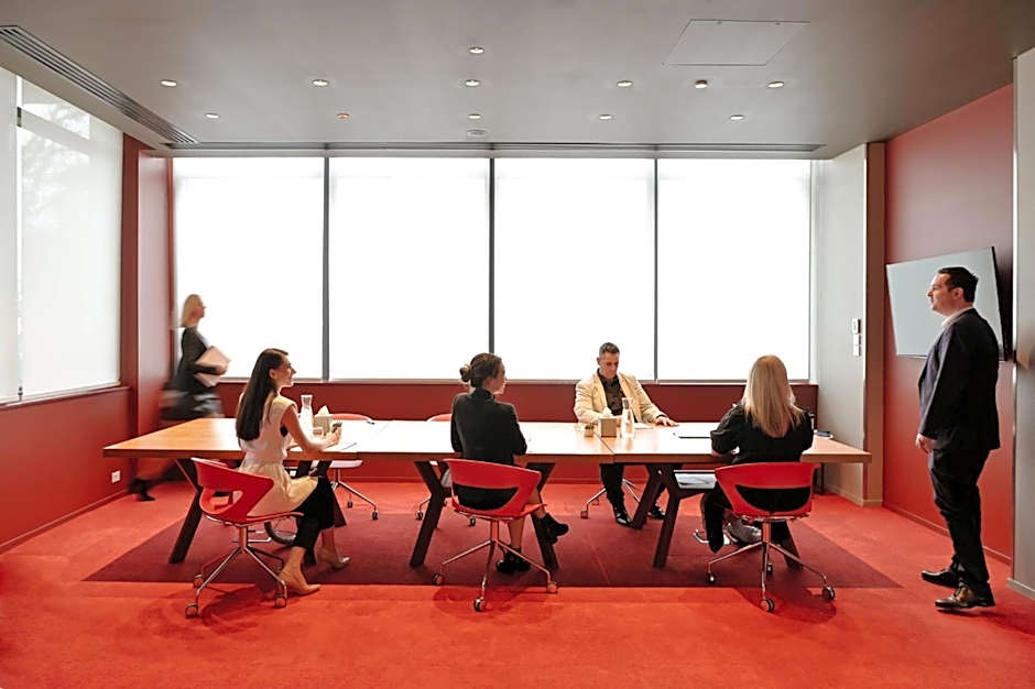 Holiday Inn Express Sydney Macquarie Park By IHG