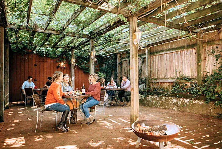 James Buchanan Hotel, Trademark Collection by Wyndham