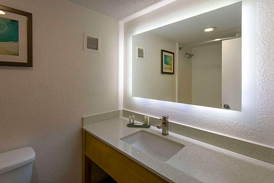 Baymont by Wyndham White Plains - Elmsford