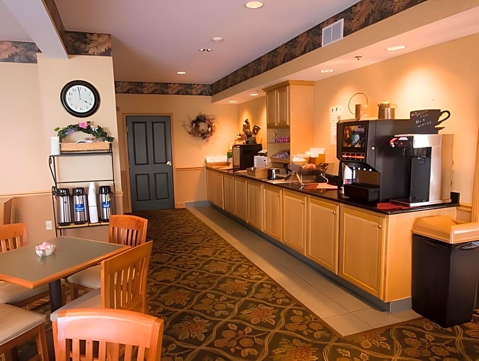 Country Inn & Suites by Radisson, Dundee, MI