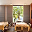 S2 Hotel