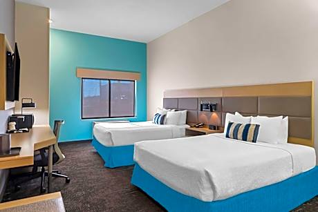 2 Queen Beds, Non-Smoking, Microwave And Refrigerator, Full Breakfast