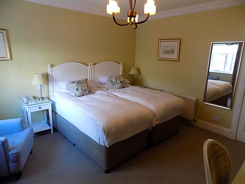 Photo 1 of 1 of Deluxe Apartment