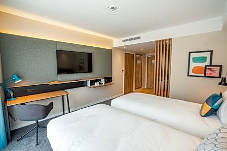2 Twin Beds Standard