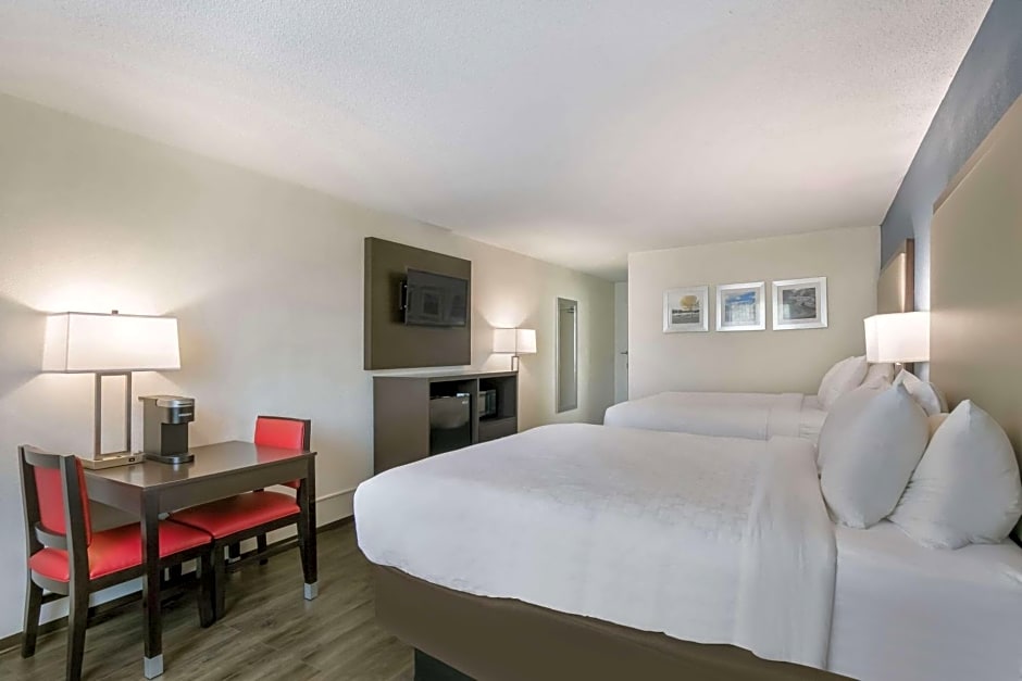 Clarion Hotel Conference Center