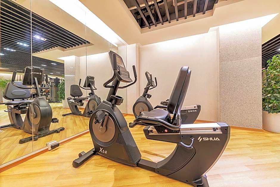 Yichang Guobin Bandao Hotel