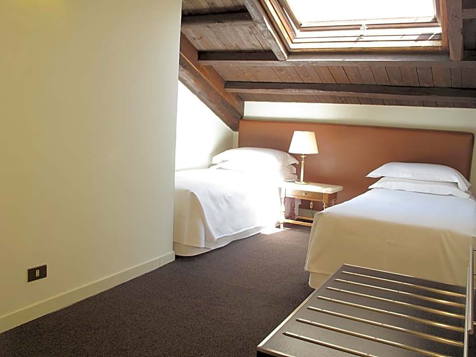 Hotel Albergo Santa Chiara