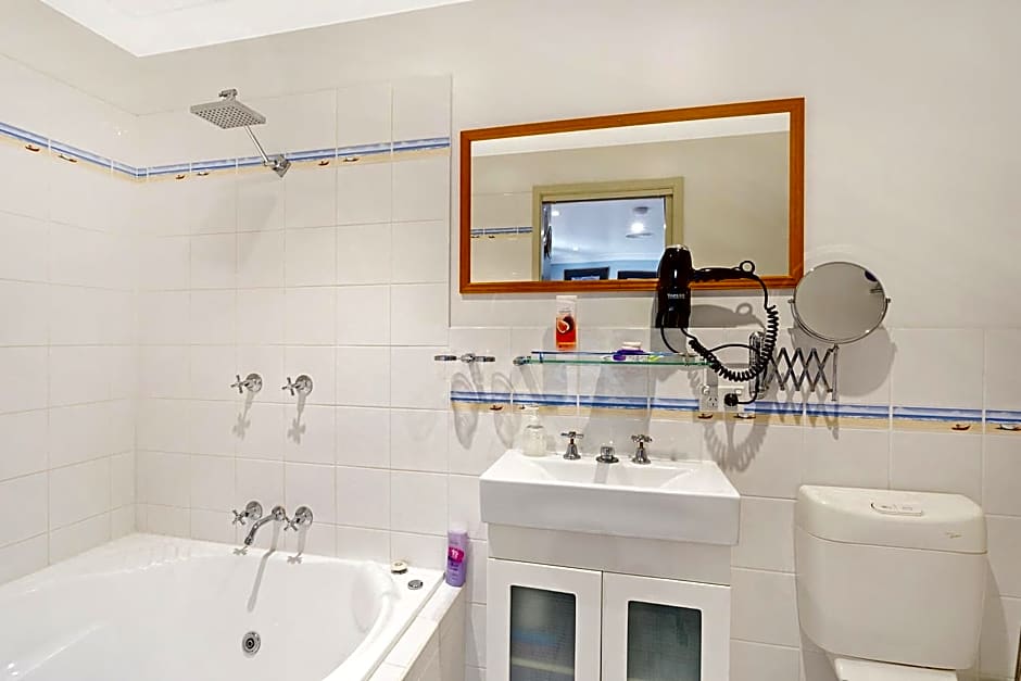 Anchors Aweigh - Adult Guests Only