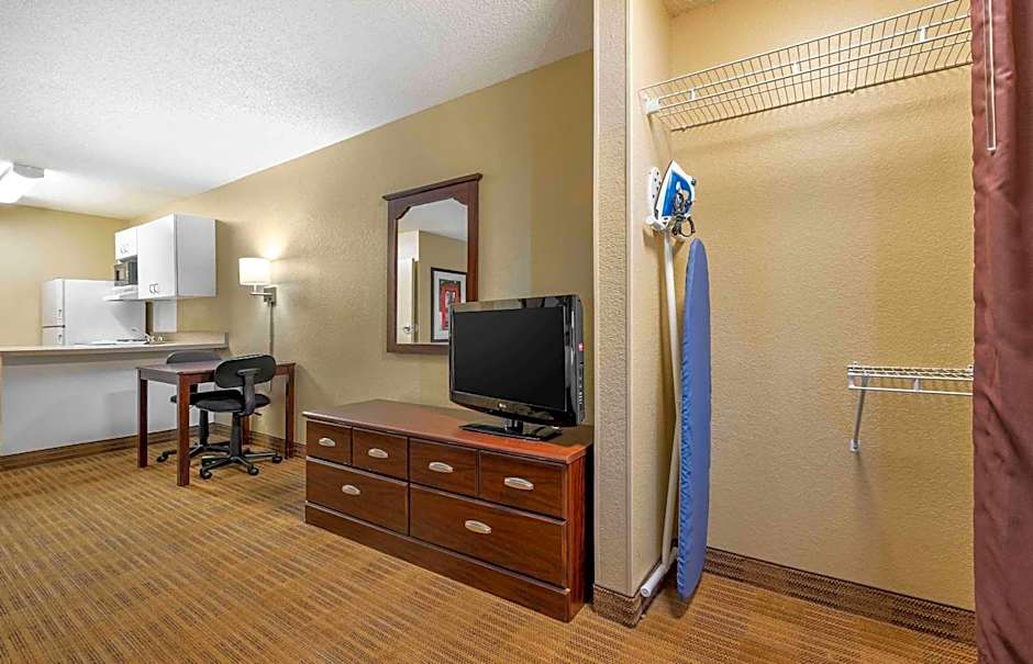 Extended Stay America Suites - Indianapolis - Airport