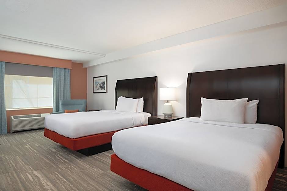 Photo 1 of 7 of 2 Queen Beds, Mobility Accessible