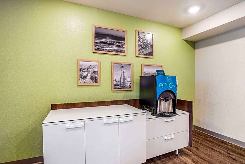 WoodSpring Suites Colton