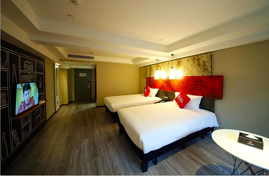 Photo 1 of 4 of Superior Twin Room