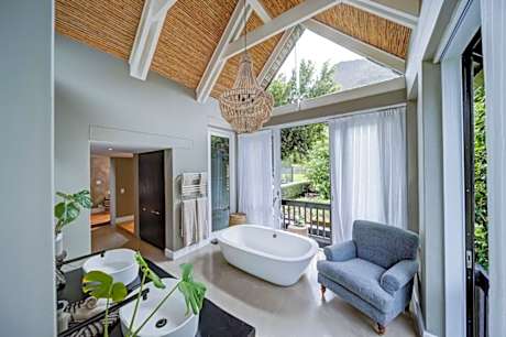 Mason Noir - Grand Master Suite