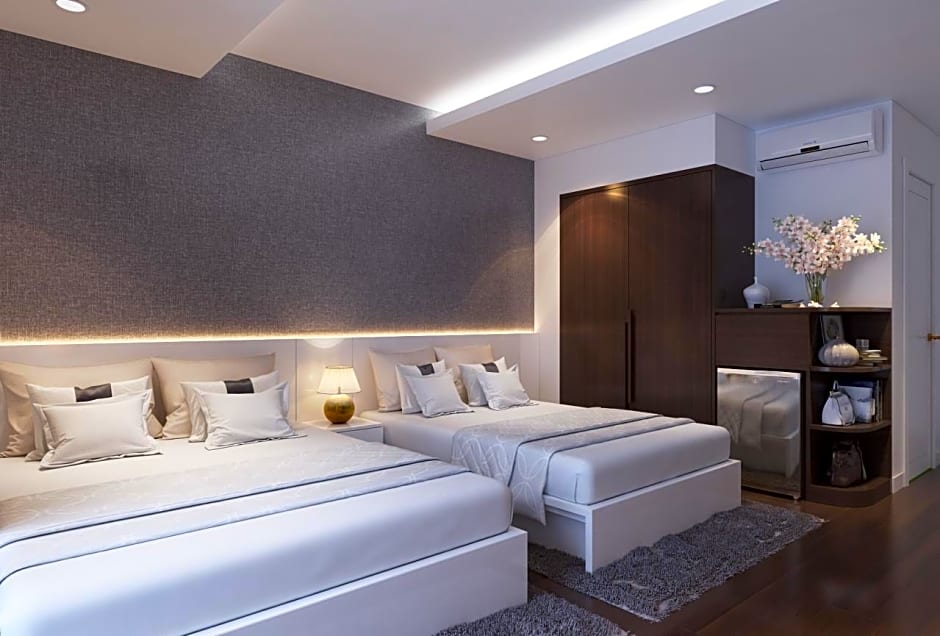 HA NOI HOTEL near Tan Son Nhat Airport - FREE Airport Pick-Up and Drop-Off Available 24 Hours a Day