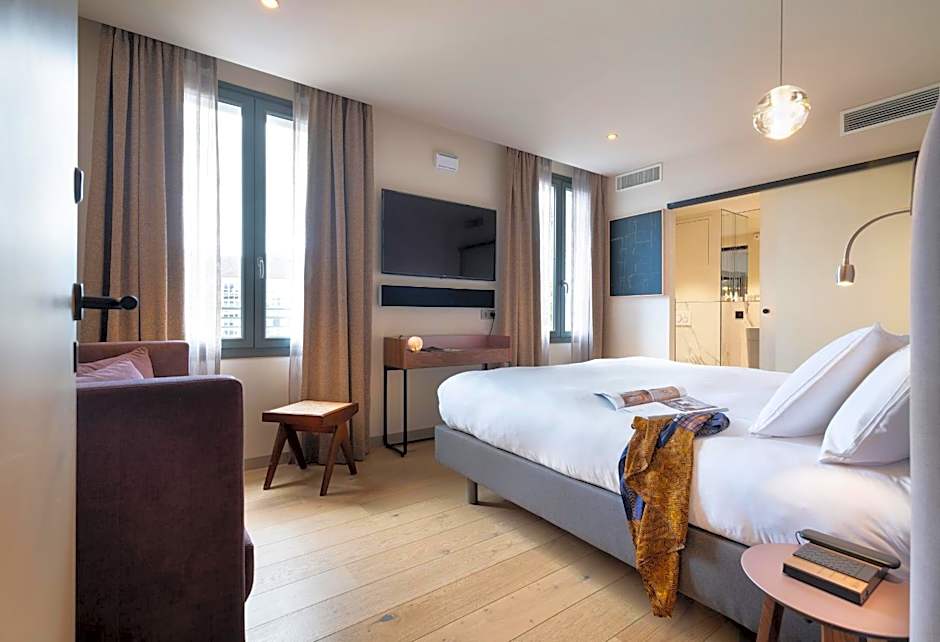 Hébé Hotel