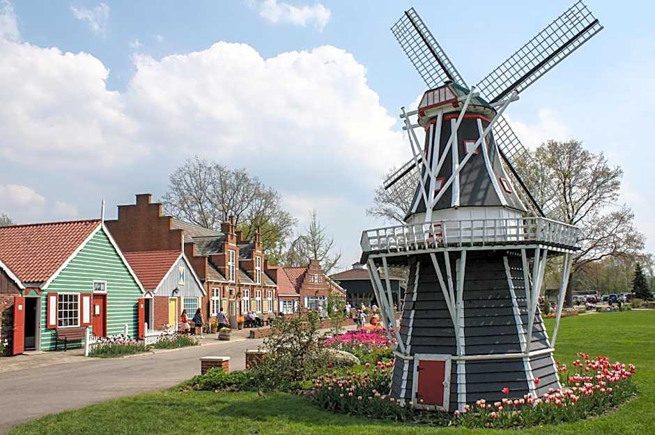 Holiday Inn Express Holland By IHG