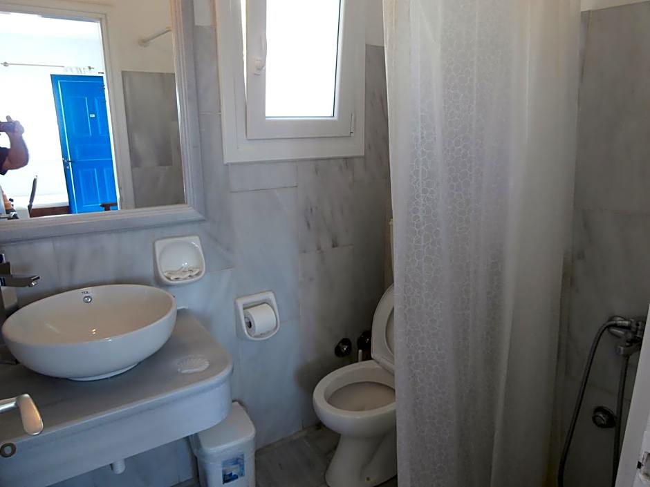 Kionia Galini Bangalows